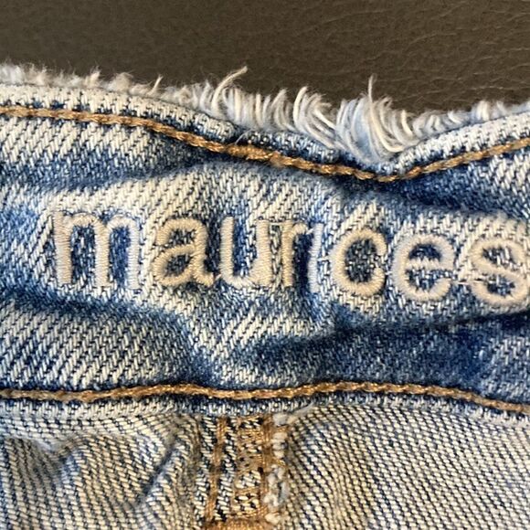 Maurice’s distressed stone washed raw hem jean skirt, size 14W - Picture 10 of 12